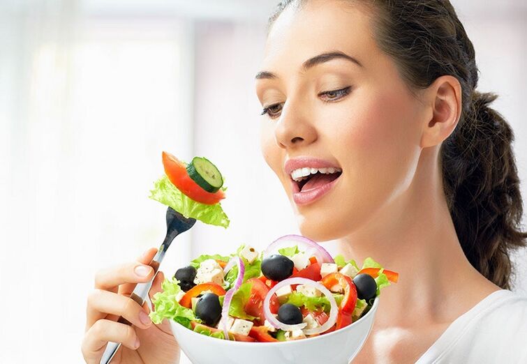 insalata di verdure sulla dieta ducana