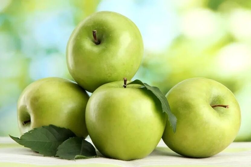 mele verdi con una dieta a basso contenuto di carboidrati