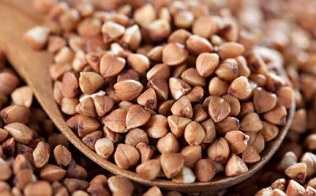 i benefici e i rischi della dieta del grano saraceno